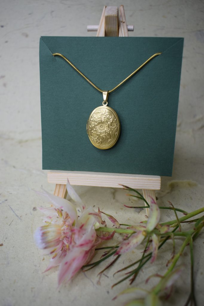 Memories Follow You Around Necklace